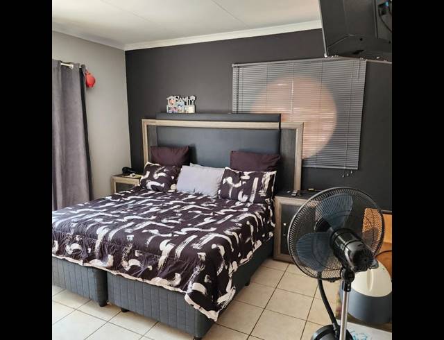 2 BEDROOM TOWNHOUSE FOR SALE IN BRAKPAN NORTH